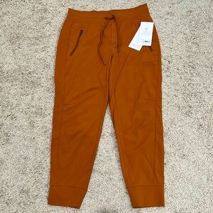 Athleta Trekkie North Jogger 4p